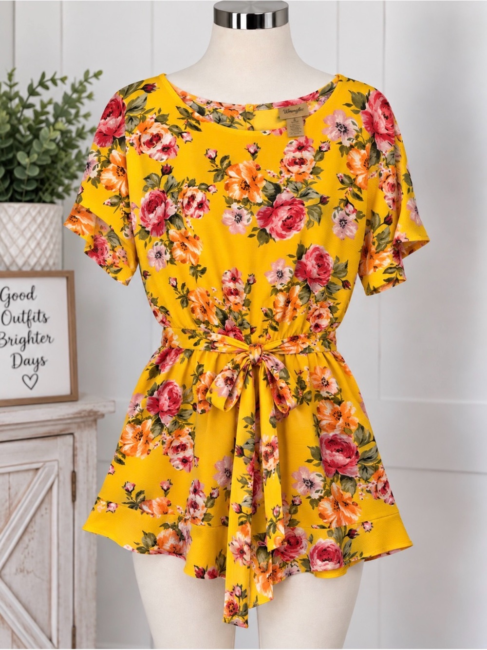 Wrangler Women’s NWT Floral Romper Large